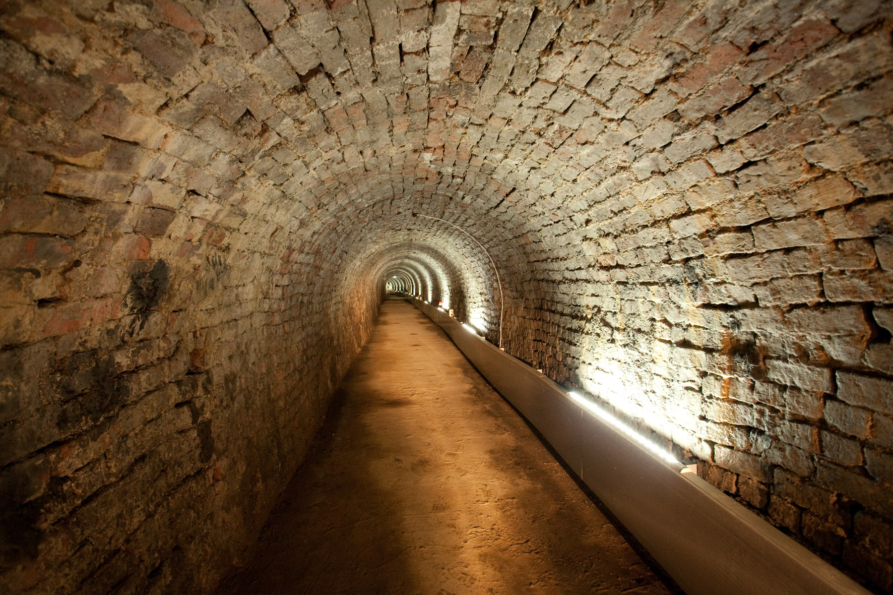 victoria tunnel tours (advance booking essential)